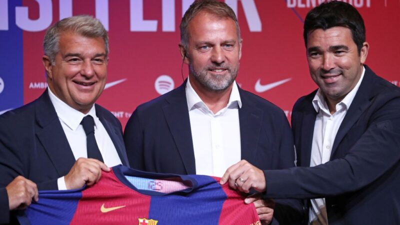 Reeleito presidente do Barcelona, Laporta diz que vai renovar com Flick e quer permanência de Deco