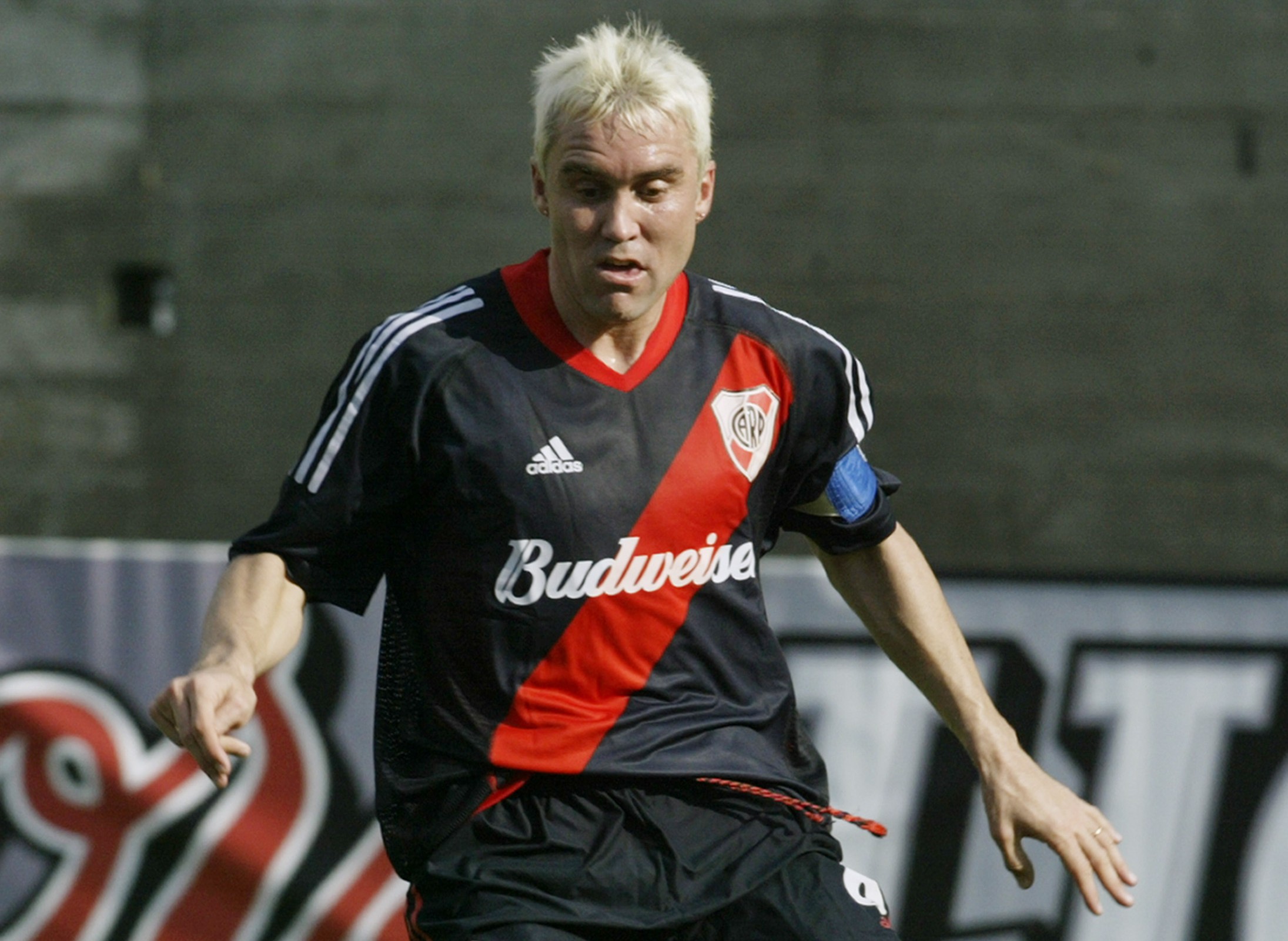 River se aproxima de Coudet, pentacampeão argentino como volante do clube nos anos 2000