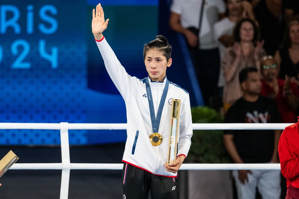 Taiwanesa envolvida em polêmica de gênero é liberada para competir no Asiático de boxe