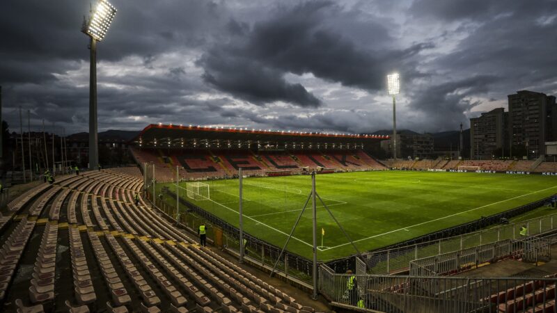 Itália vai decidir vaga na Copa em caldeirão com público reduzido e gramado criticado
