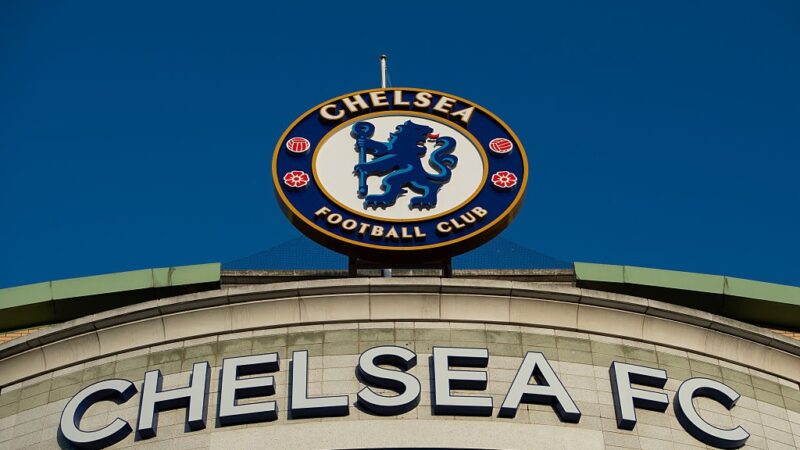 Chelsea é punido com multa de R$ 75 milhões e corre risco de transfer ban; entenda