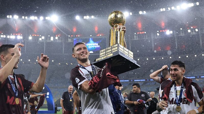 Fluminense anuncia contratação do atacante Rodrigo Castillo, do Lanús