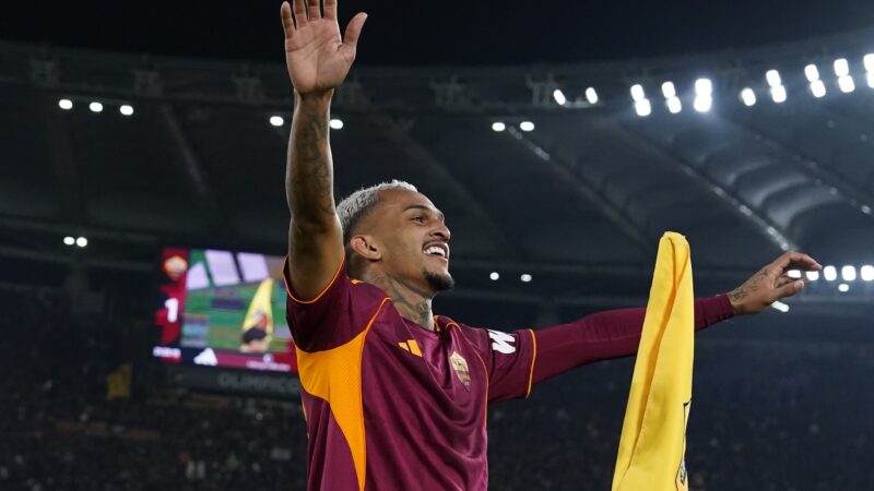 Missão cumprida na esquerda fez Wesley virar multilateral na Roma e crescer de olho na Copa