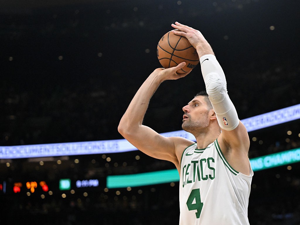 Nikola Vucevic fratura dedo em jogo e ficará afastado por pelo menos um mês