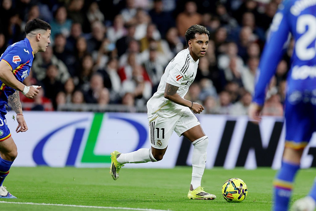 Rodrygo rompe ligamento do joelho e está fora da Copa do Mundo, diz imprensa europeia