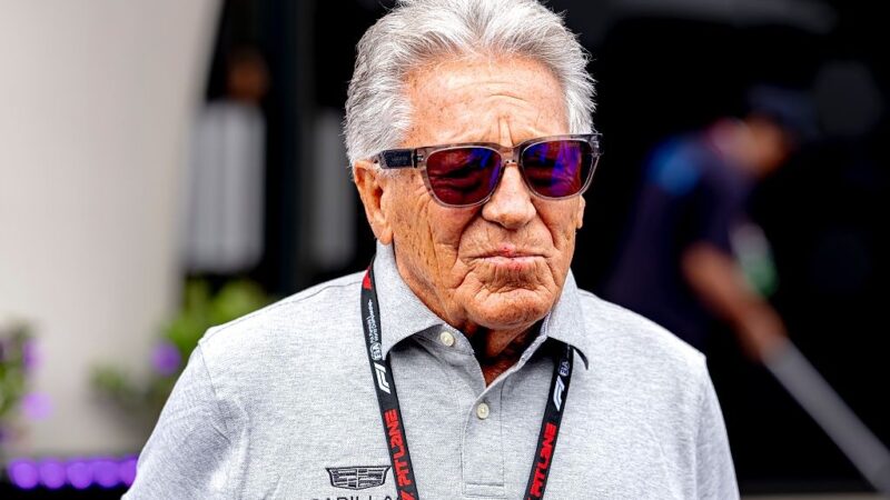 Mario Andretti diz que pilotos da Cadillac estão enferrujados