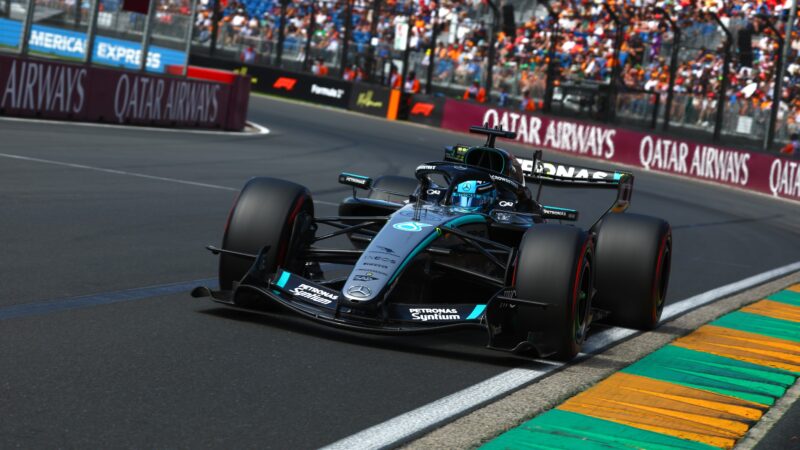 GP da Austrália: Russell lidera 3º treino com quebra e batida forte; Bortoleto é 9º