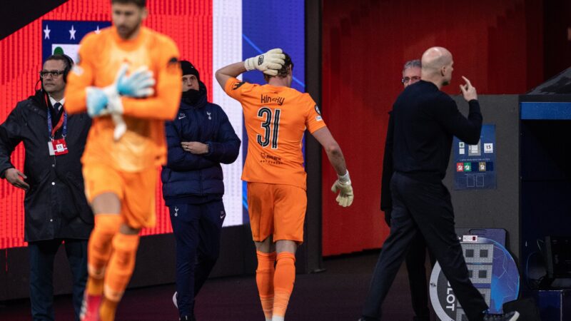 Técnico do Tottenham explica por que substituiu goleiro aos 16 minutos na Champions