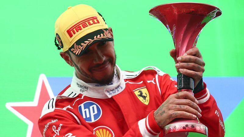 Hamilton vê Ferrari mais perto de vitórias do que antes na F1