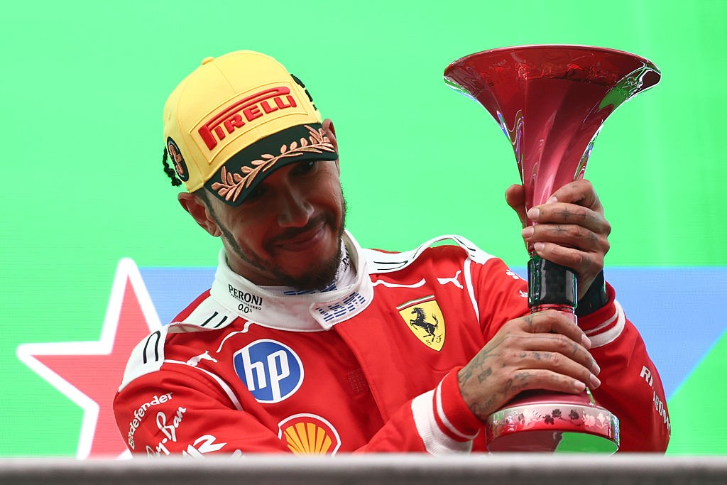 Hamilton vê Ferrari mais perto de vitórias do que antes na F1