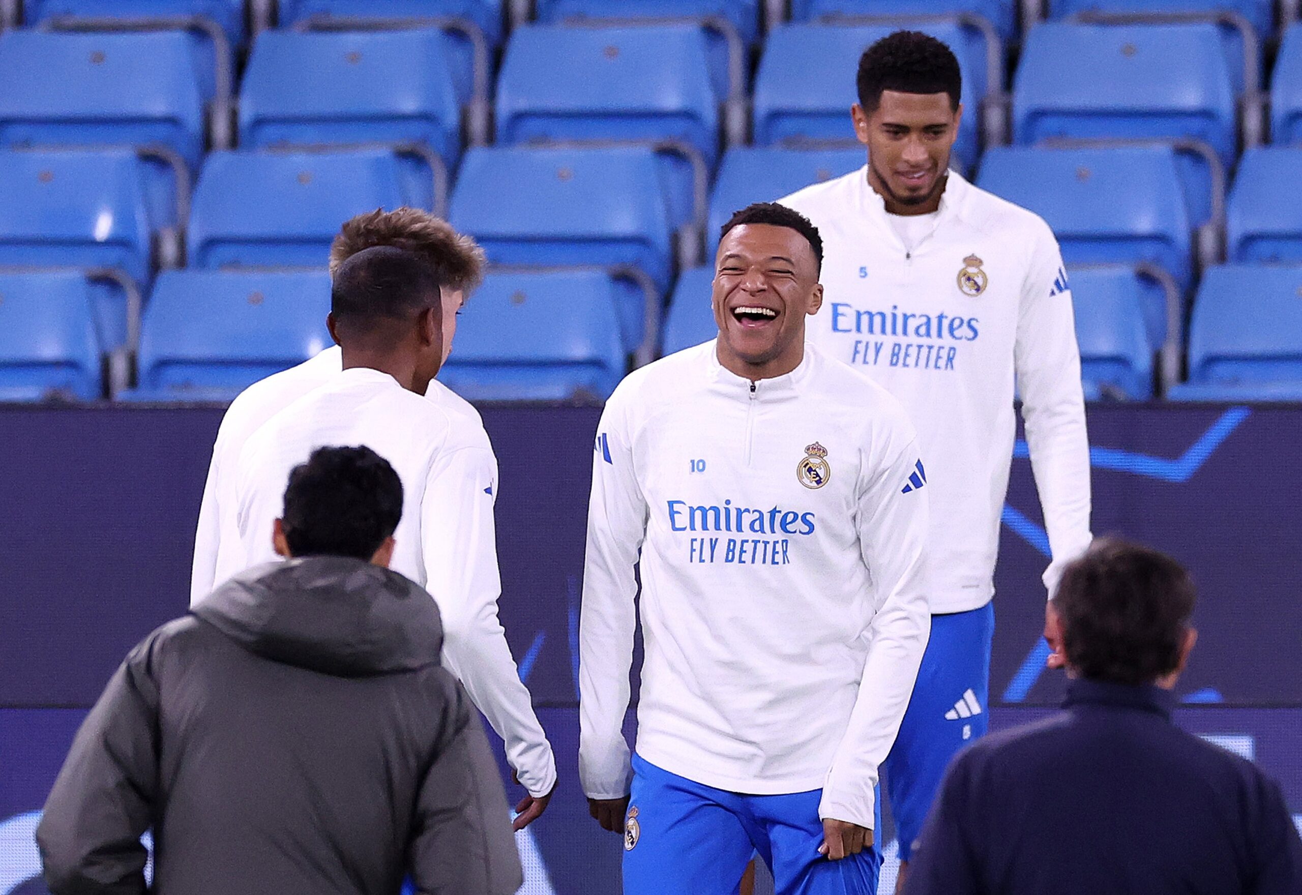 Mbappé diz estar 100% recuperado e rebate pergunta sobre lesão no joelho: “Coisas falsas foram ditas”