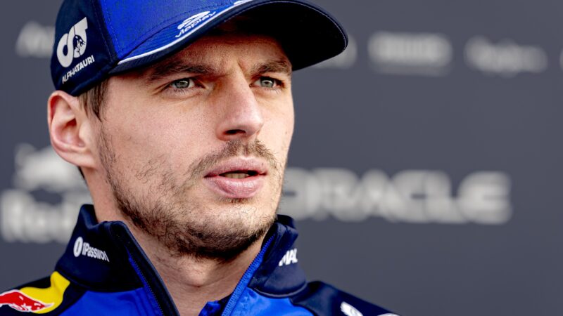 Verstappen se explica após expulsar jornalista de coletiva: “Riu da minha cara”