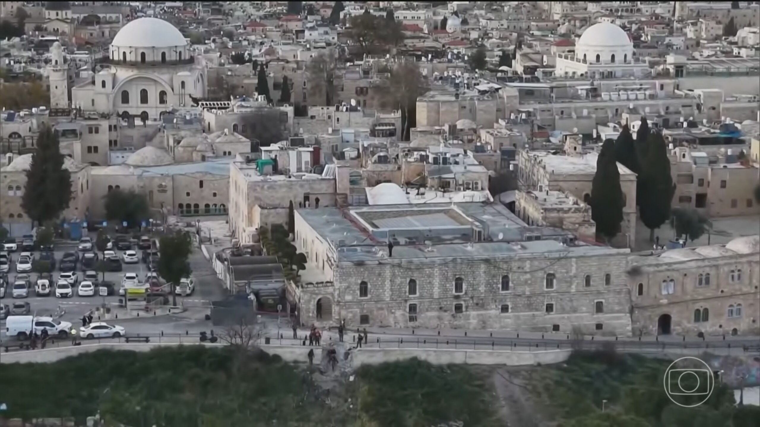 Irã lança mísseis contra base militar dos EUA e Reino Unido no Oceano Índico