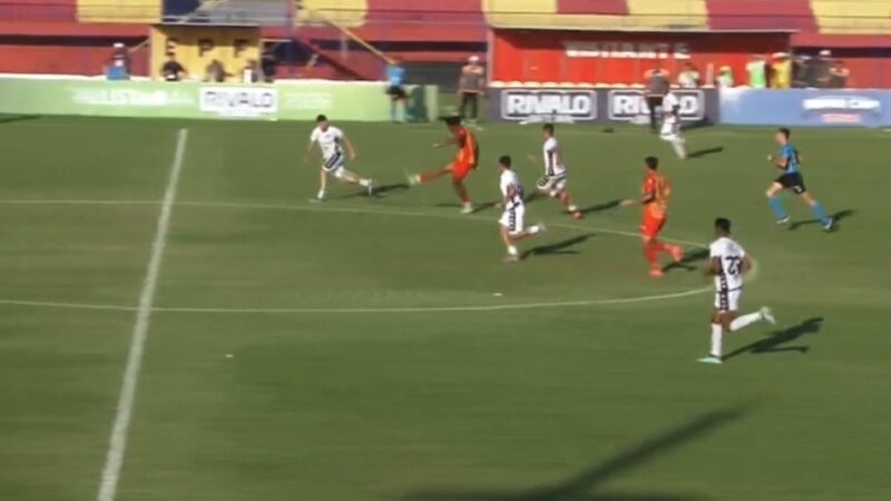 Rodada da quarta divisão de SP tem dois golaços de antes do meio campo; veja