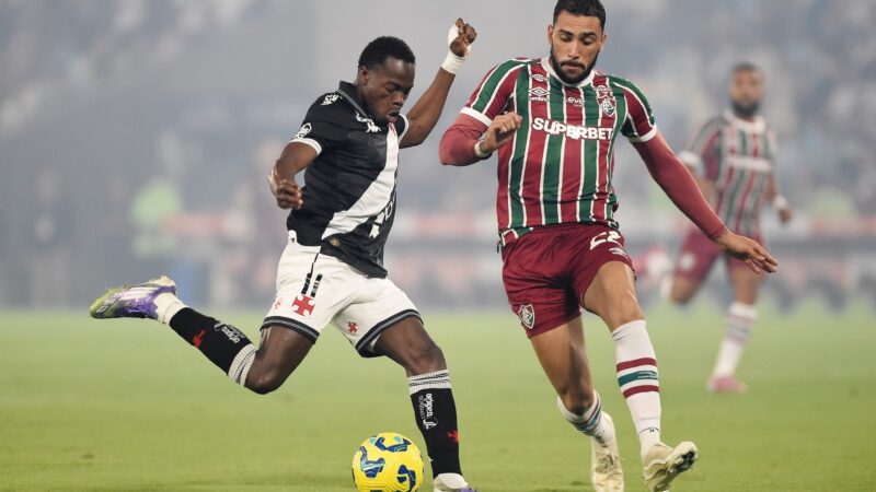 Nova referência do Vasco, Andrés Gómez busca primeiro gol em clássico para suprir ausências de carrascos