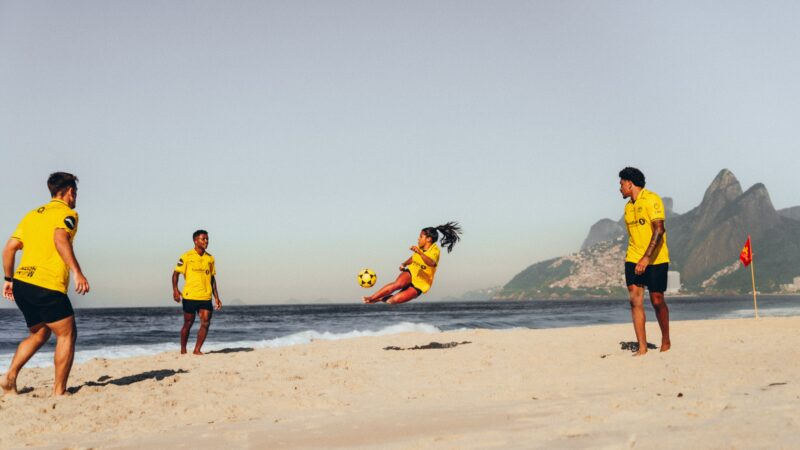 Bodo/Glimt apresenta novo uniforme com cenas gravadas no Rio de Janeiro