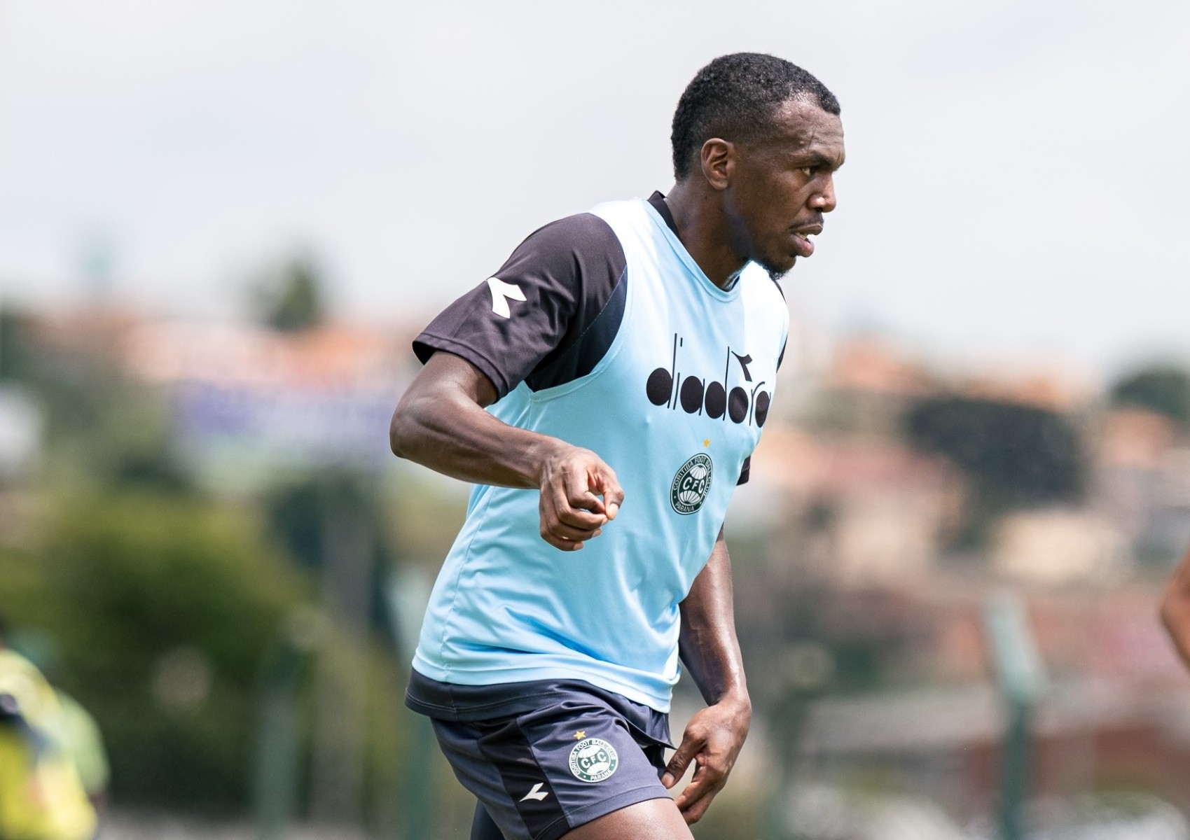 Coritiba aproveita semana cheia para refinar entrosamento: “Corrigir os detalhes”, diz Jacy