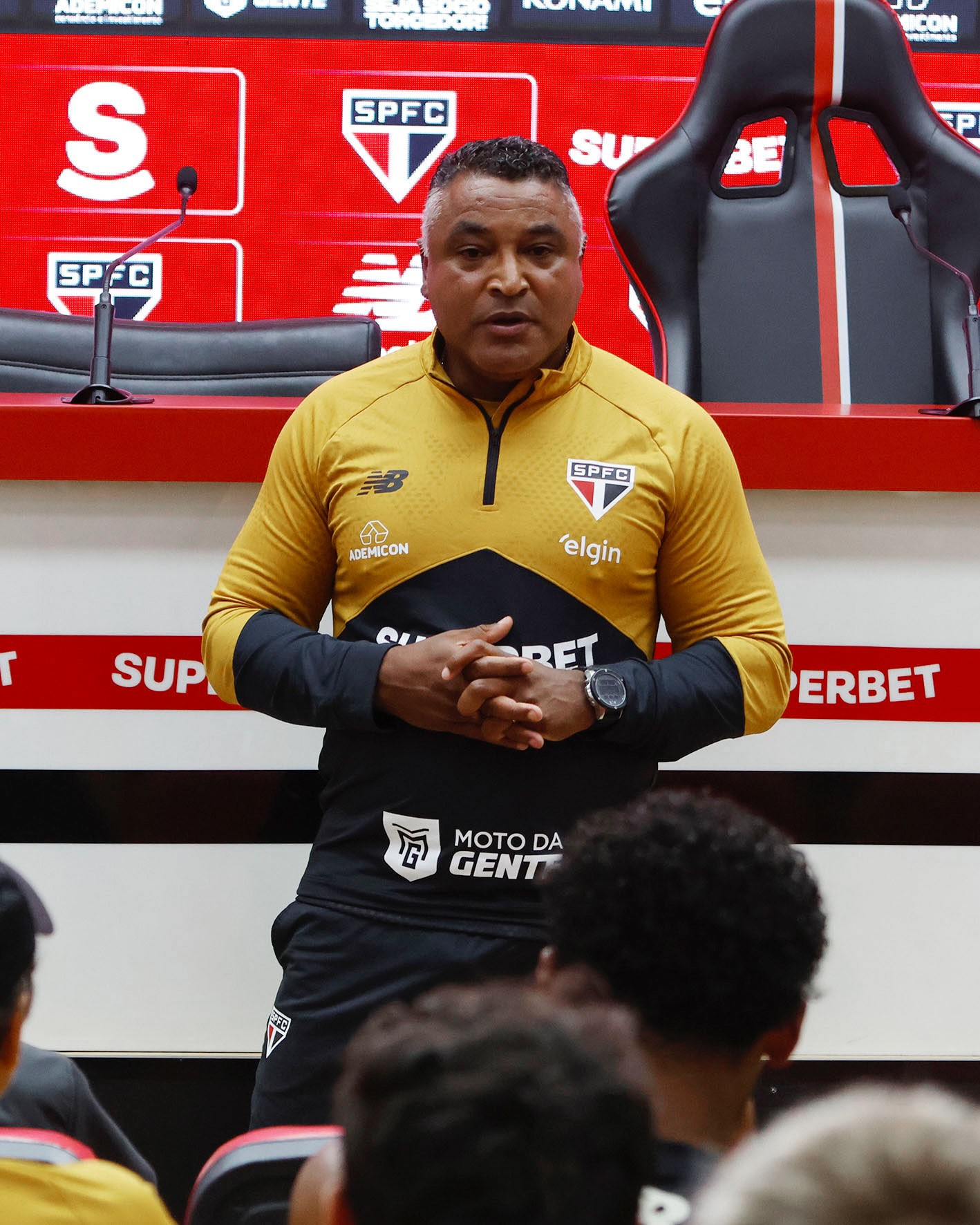 Como o São Paulo pode jogar com Roger Machado? Entenda o modelo de jogo do treinador