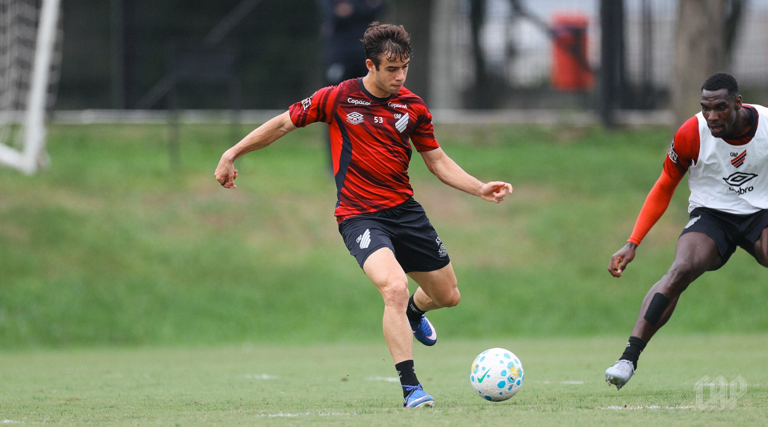 Dudu valoriza início do Athletico e avalia primeira Série A da carreira: “Não pode errar”