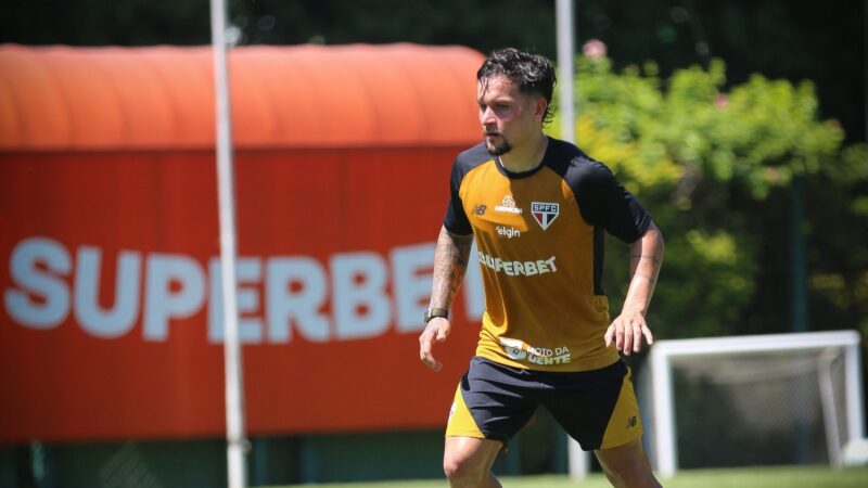 Artur aparece no BID e pode estrear pelo São Paulo contra o Inter