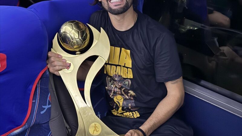 Igor Morais ganha espaço nas finais do Paraibano e celebra primeiro título com o Botafogo-PB