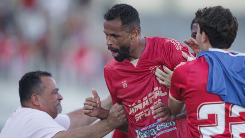 Em jogo de 12 gols no Paraná, Araucária abre 6 a 2 e Rio Branco consegue empate no fim; assista