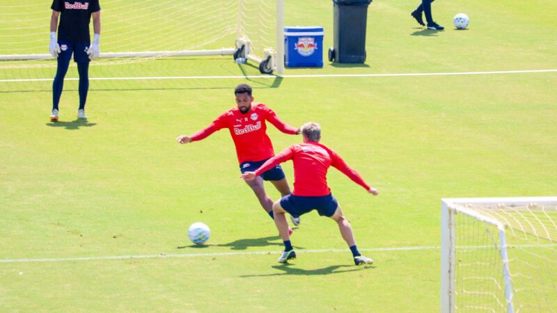 Bragantino faz treino técnico em preparação para enfrentar o Grêmio