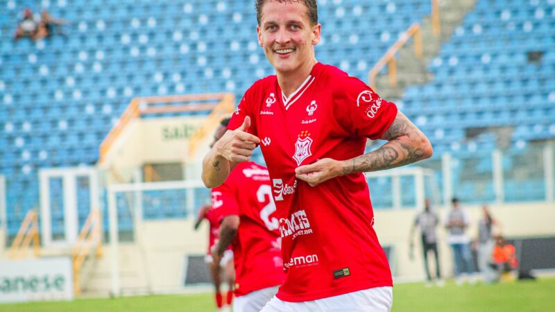 Juliano Fabro chega a dez participações em gol pelo Sergipe com assistência na final