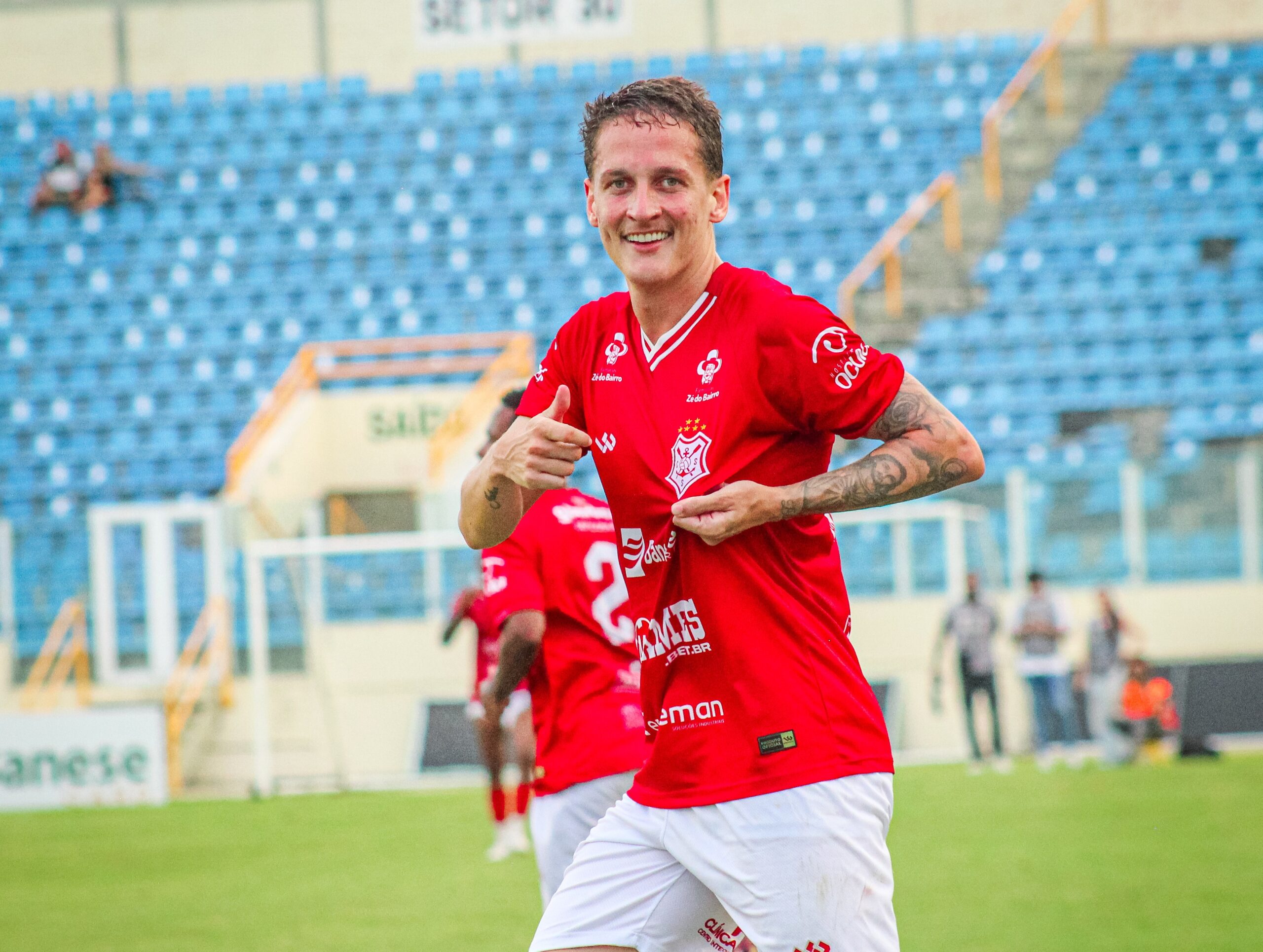 Juliano Fabro chega a dez participações em gol pelo Sergipe com assistência na final