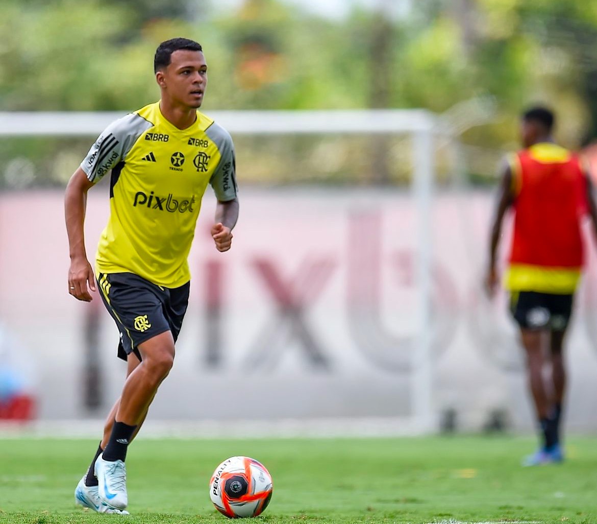 Atlético-MG acerta contratação de lateral-direito do Flamengo para a base