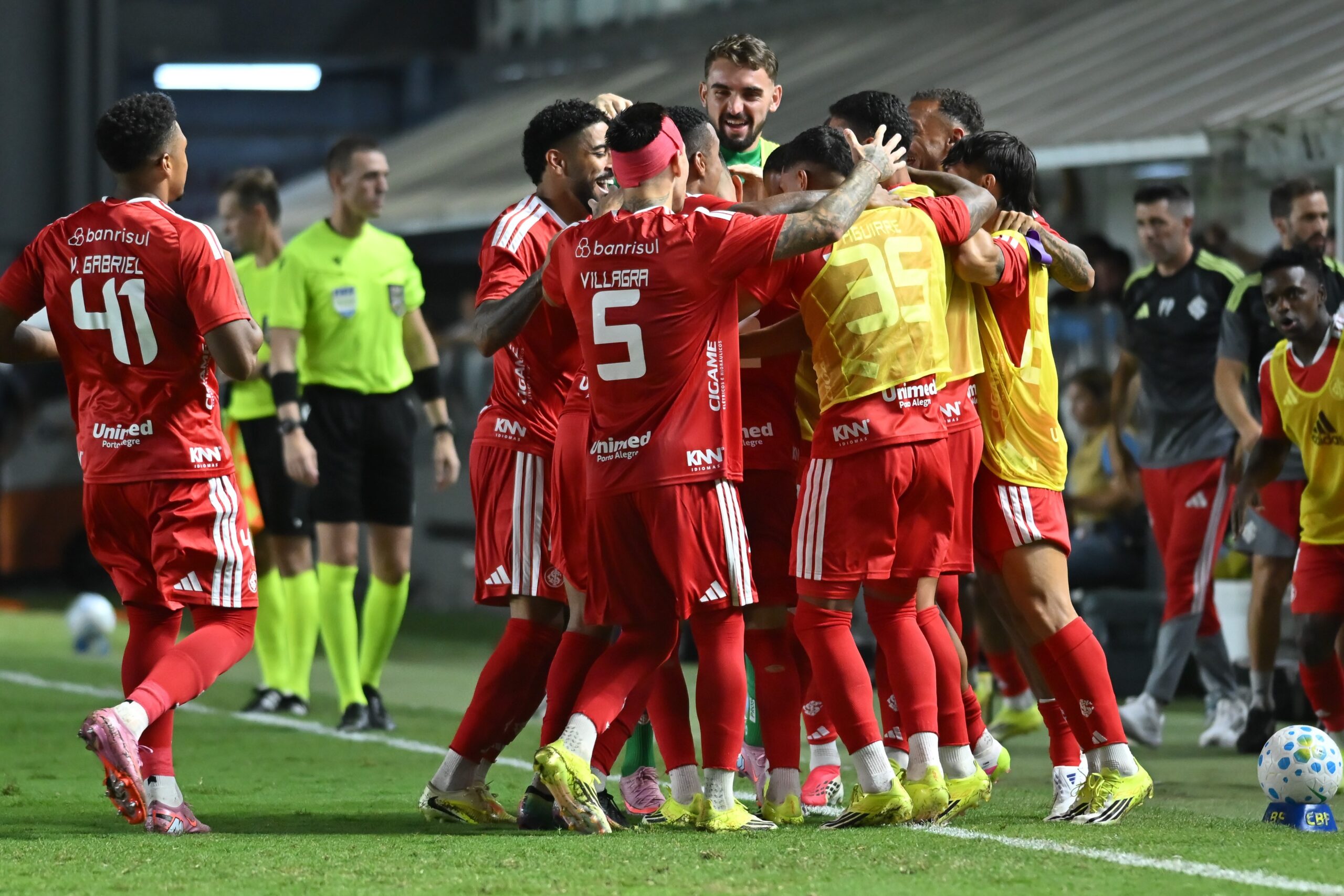 Atuações do Inter: Carbonero entra no fim e é o herói da primeira vitória no Brasileirão