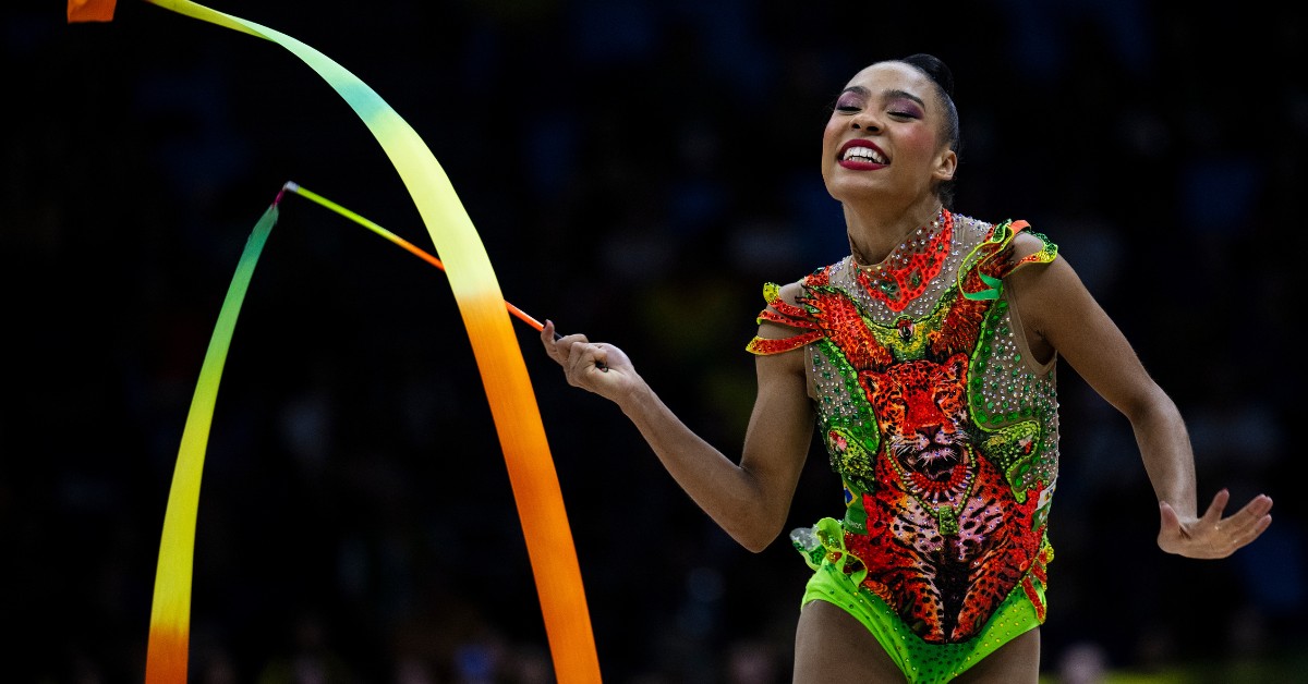 Geovanna Santos vai à final  de fita da Copa do Mundo de Ginástica Rítmica na Bulgária
