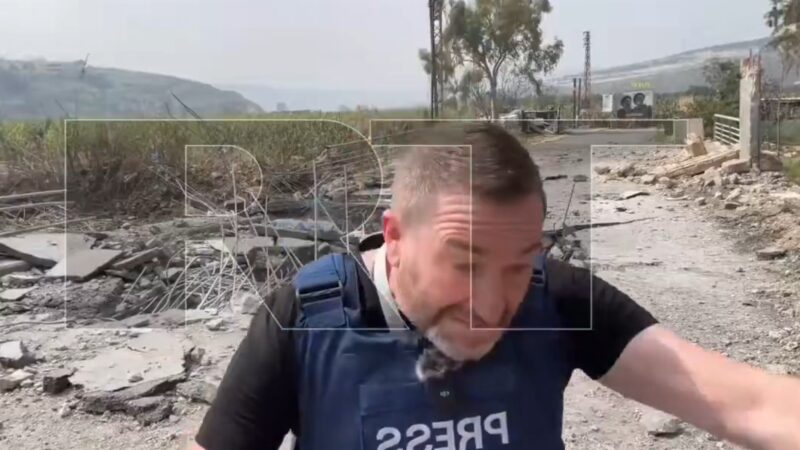 VÍDEO: Repórter escapa por pouco de míssil durante transmissão no sul do Líbano