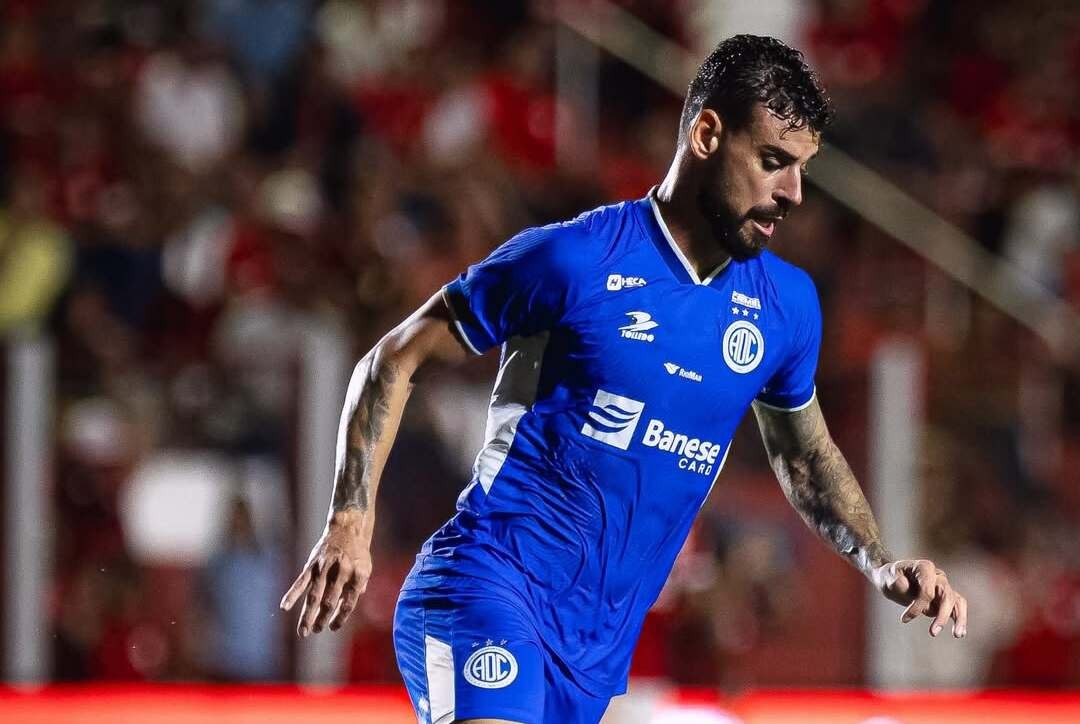 Lucas Cunha cita peso da Série C e pede Confiança com identidade própria