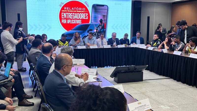 PL dos apps: governo propõe mínimo de R$ 10  por corrida e pagamento integral por rota agrupada