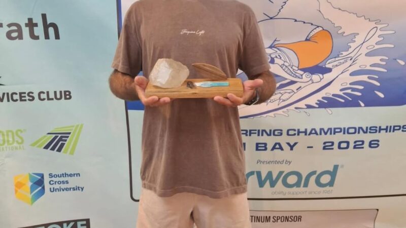 Luciano Nem é campeão do Australian Pro de parasurf