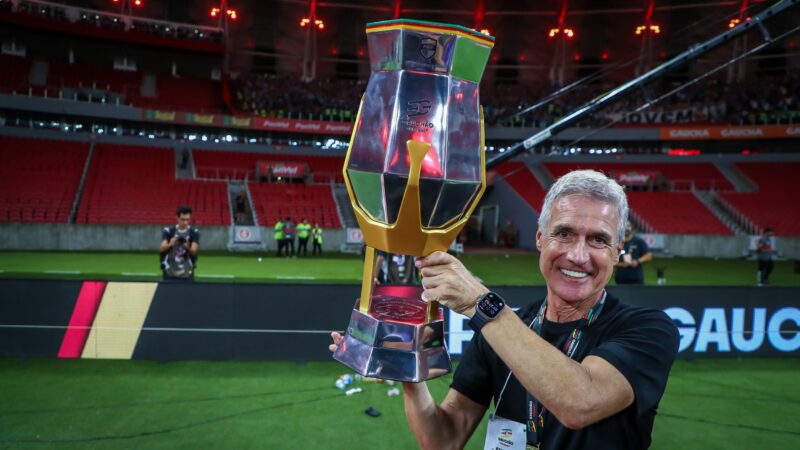 Análise: os três grandes momentos do protagonista Luís Castro na conquista do Grêmio no Gauchão