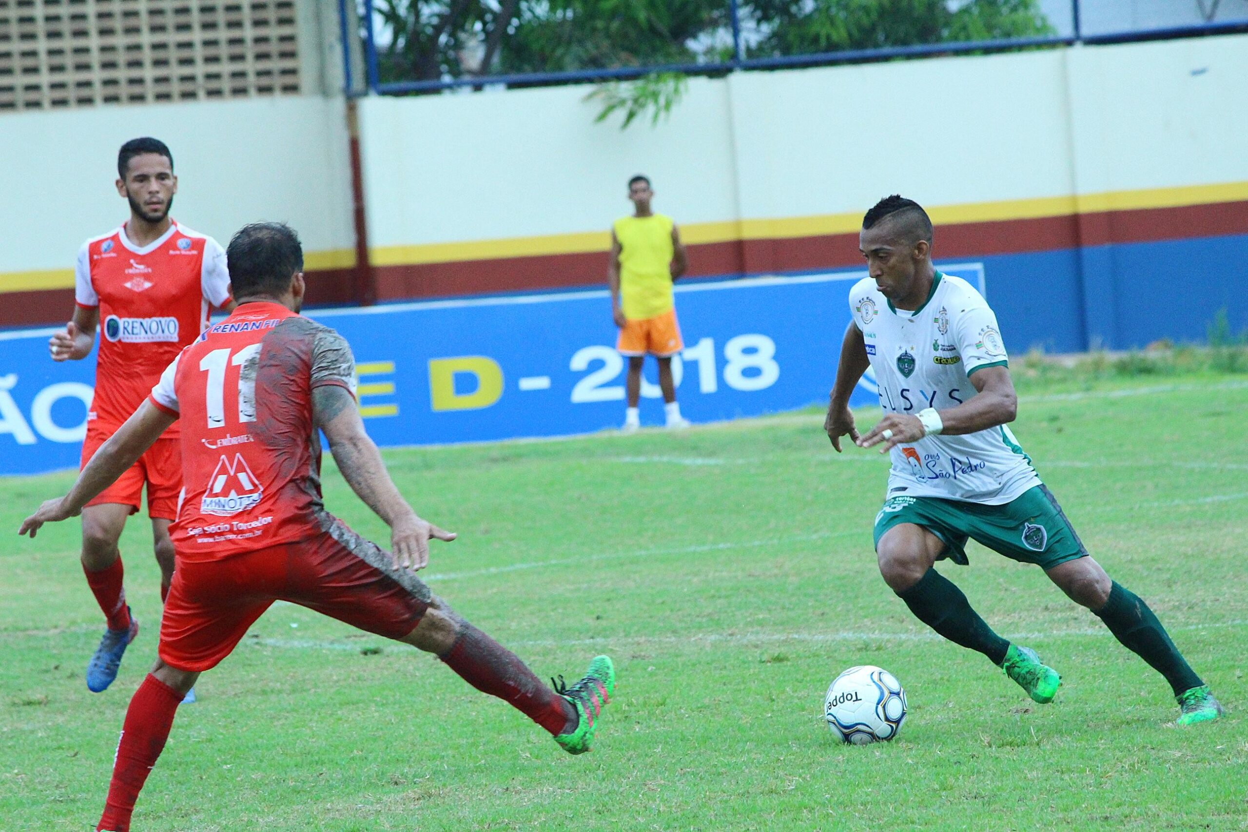 Ex-volante Juninho transforma carreira em projeto social e atende mais de 500 jovens em Manaus