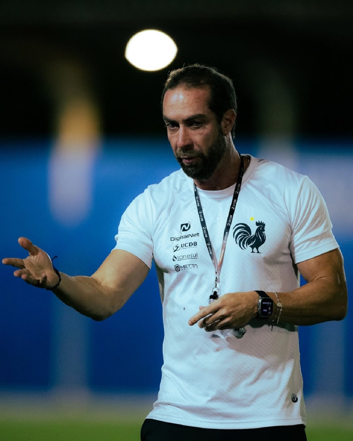 Operário-MS anuncia demissão do técnico Paulo Massaro após goleada sofrida