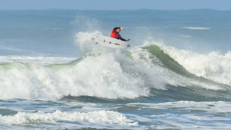 A matemática para Mateus Herdy entrar na elite do surfe mundial