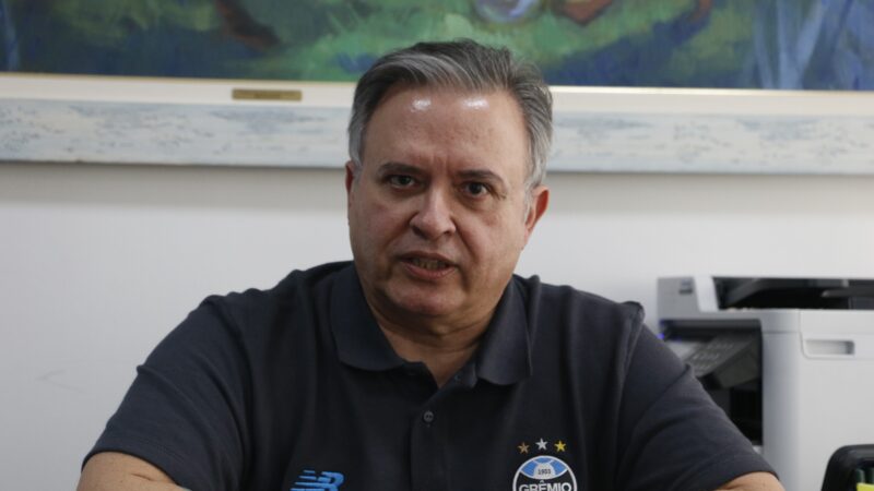 Vice de futebol do Grêmio explica reformulação em 100 dias e diz que Luís Castro ajuda clube se atualizar