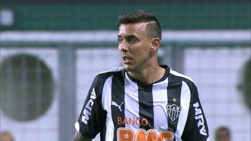 Joinville anuncia Pedro Botelho, ex-Arsenal e Atlético-MG, e Garrinsha, ex-Bangu