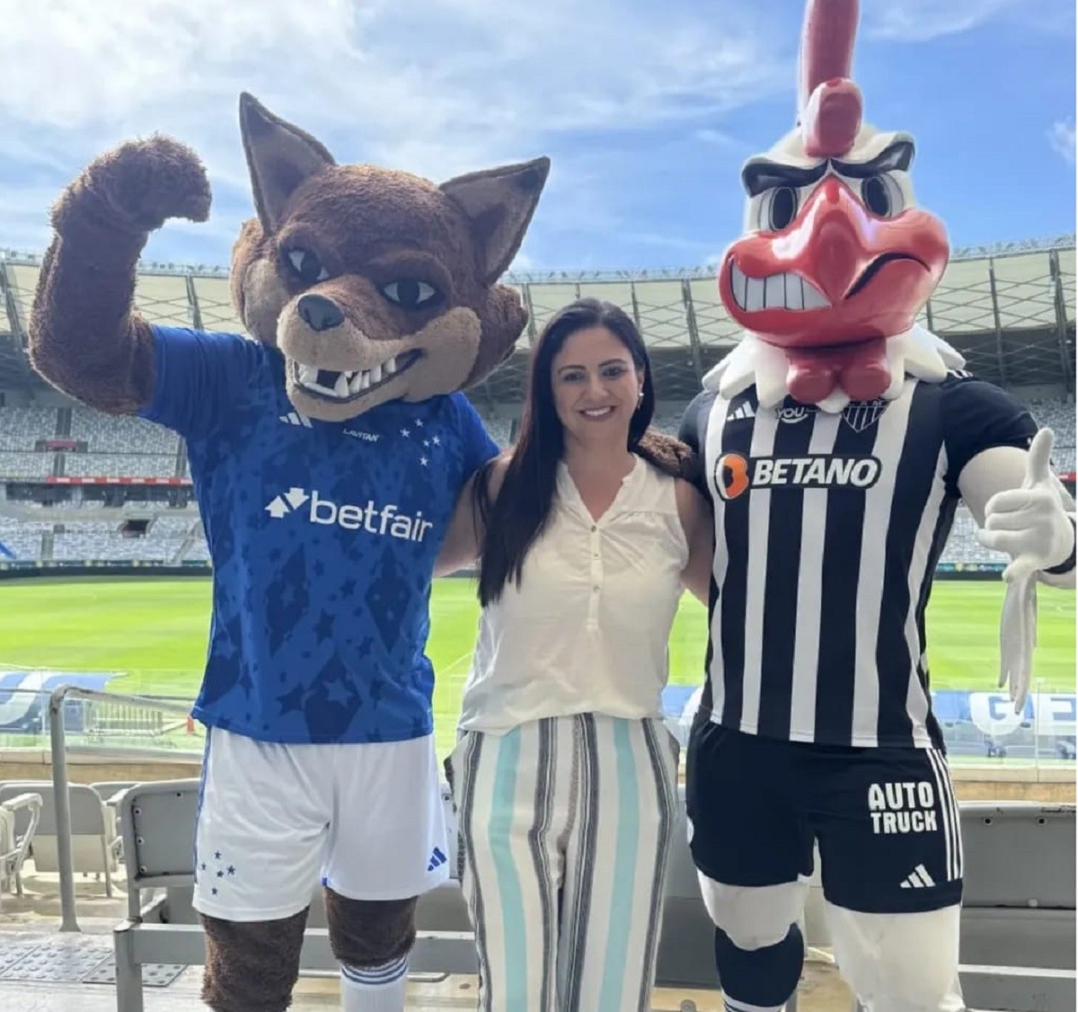 Conheça a mulher que é a voz oficial do Mineirão há mais de 25 anos