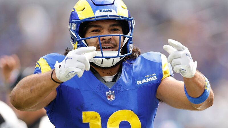 Astro da NFL é acusado de mordida e antissemitismo e tem audiência marcada