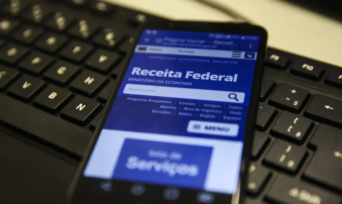 Imposto de Renda 2026: Receita Federal libera programa de declaração nesta sexta-feira