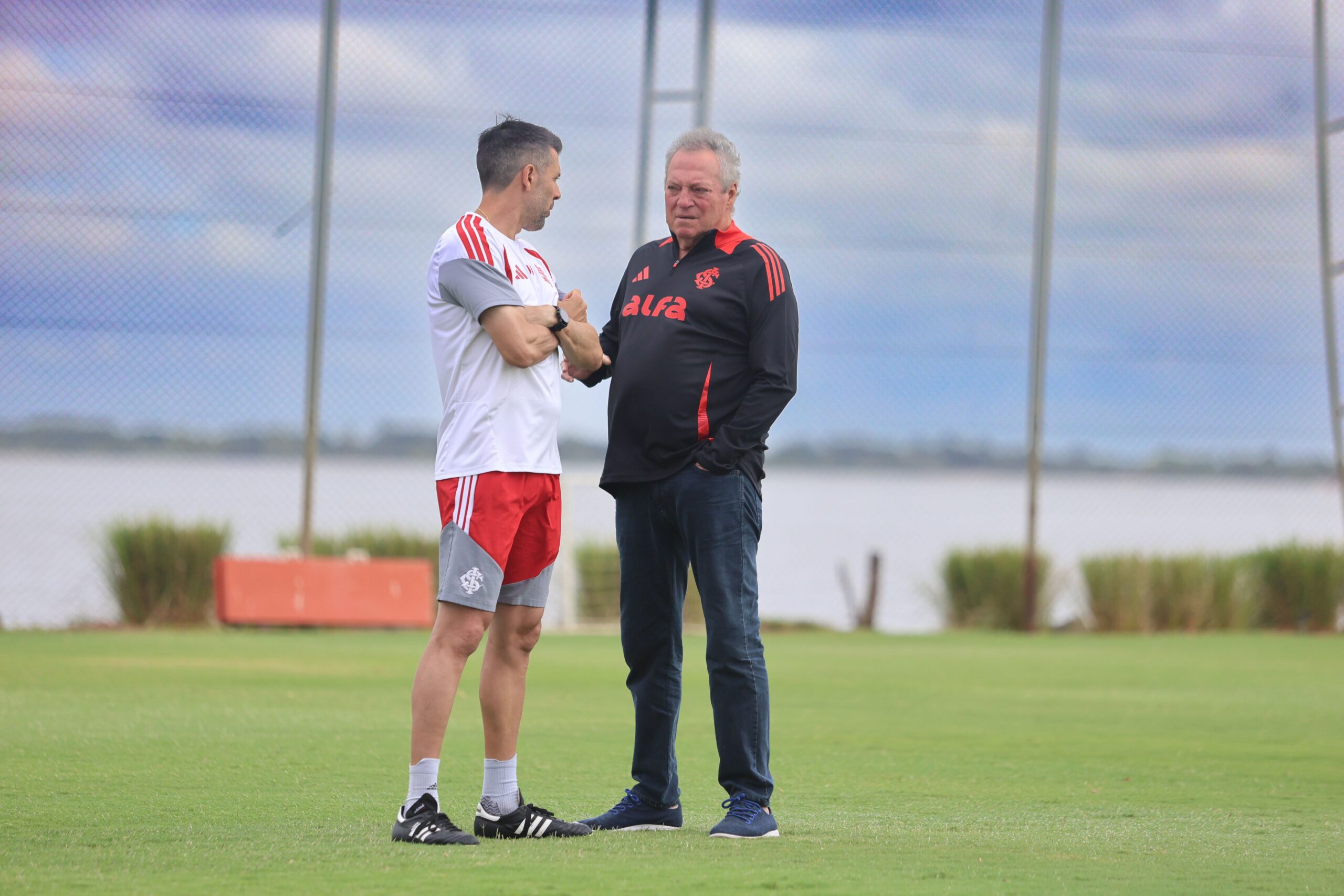 Lanterna, Inter busca primeira vitória e torce por combinação para sair do Z-4 do Brasileirão