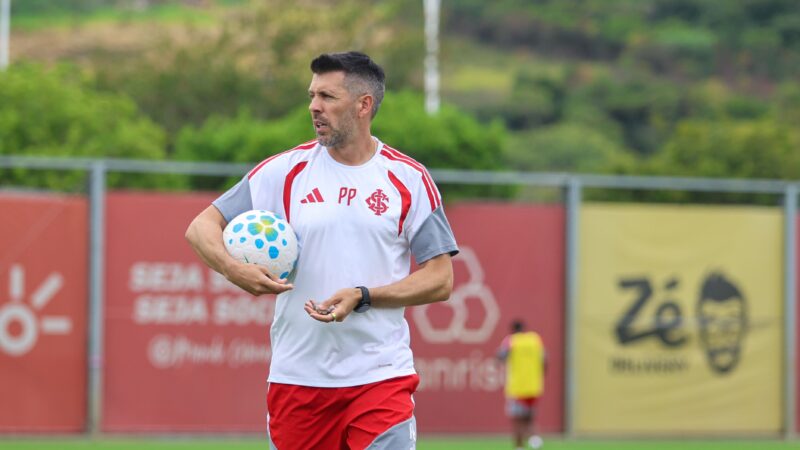 Em busca da primeira vitória no Brasileirão, Inter terá técnico interino diante do Bahia