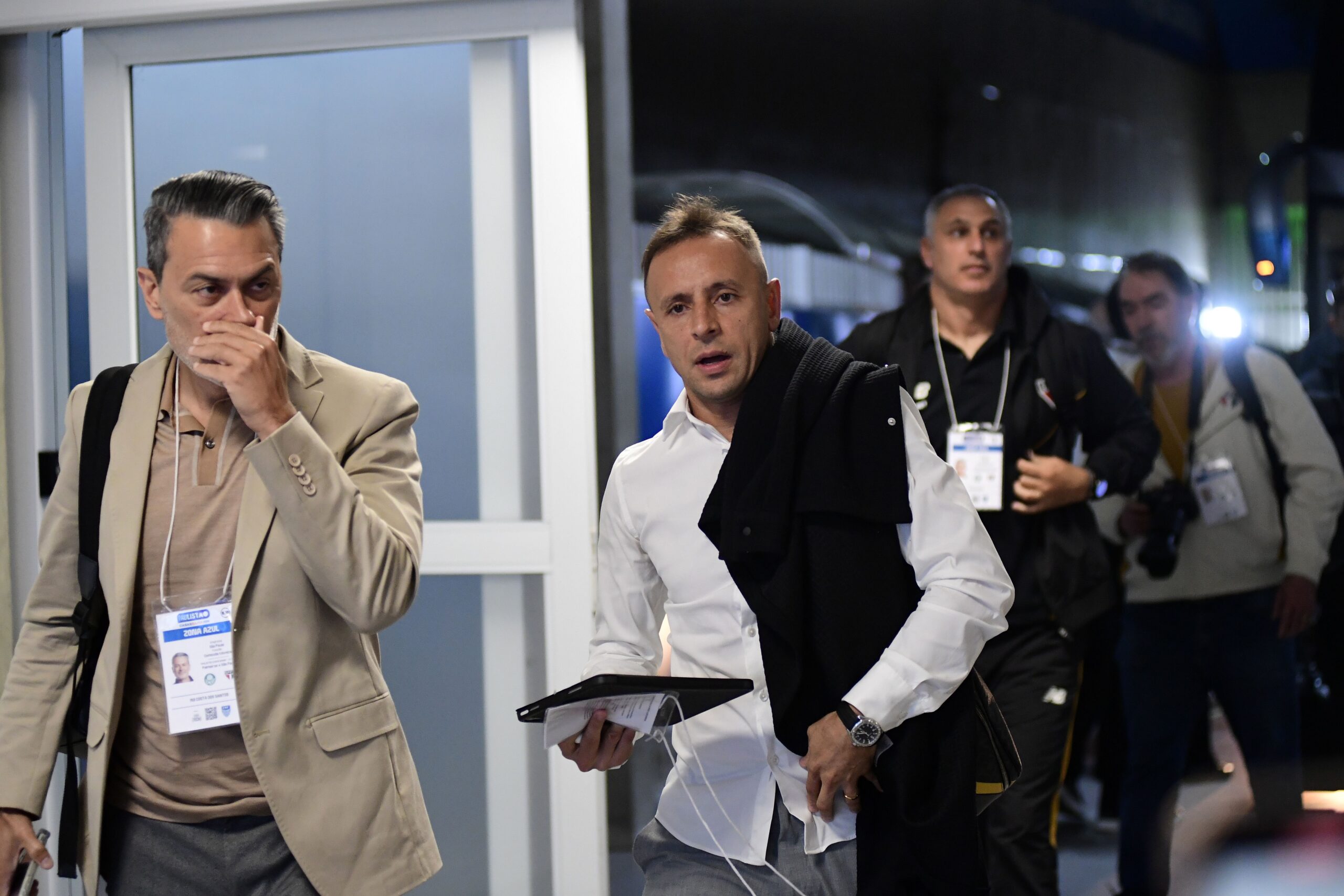 Rafinha dá voto de confiança para Roger Machado no São Paulo: “Estamos no caminho certo”