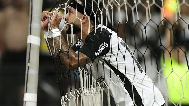 Corinthians reencontra Flamengo pressionado e com problemas no setor ofensivo