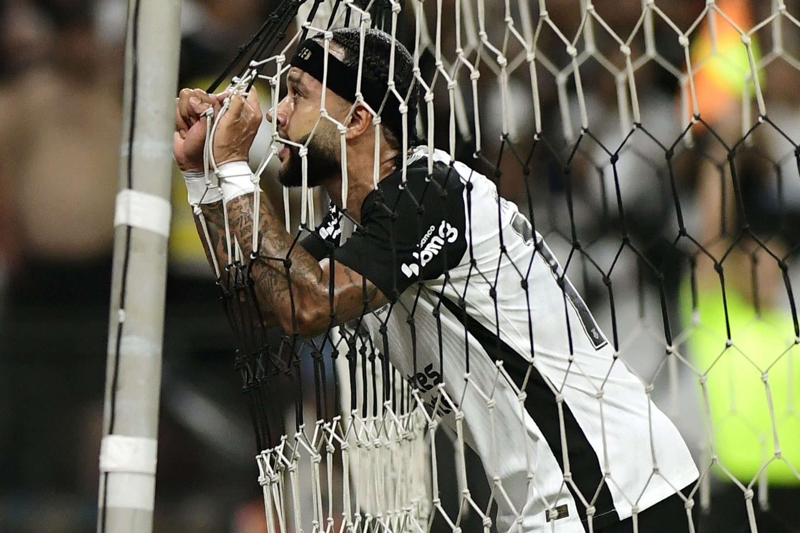 Corinthians reencontra Flamengo pressionado e com problemas no setor ofensivo